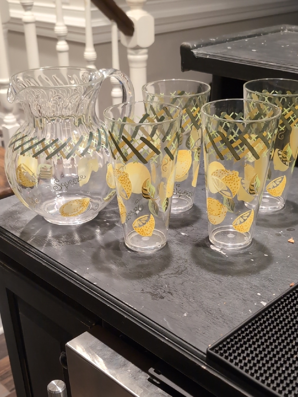 Vintage Lemonade Pitcher and Glasses Set - Yellow Lemon Design